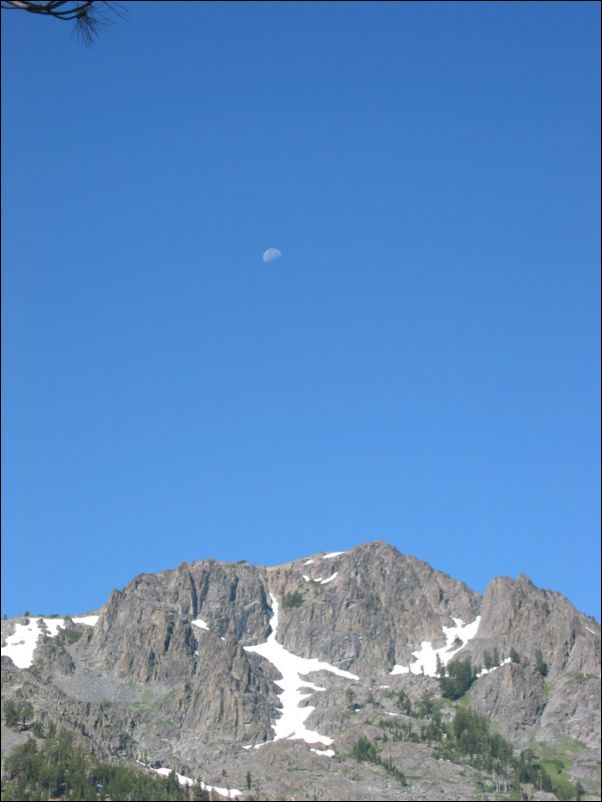 2006-07-16 Tallac (02) Moon over Tallac